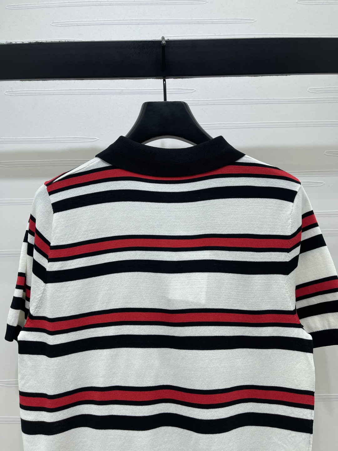 Women's short sleeves